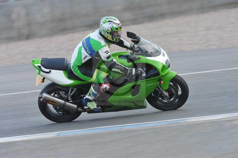Motorcycle action photographs;donington;donington park leicestershire;donington photographs;event digital images;eventdigitalimages;no limits trackday;peter wileman photography;trackday;trackday digital images;trackday photos