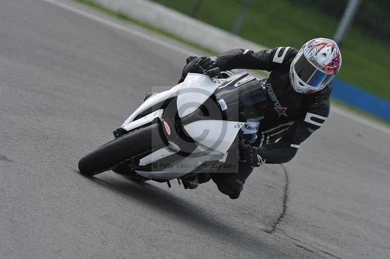 Motorcycle action photographs;donington;donington park leicestershire;donington photographs;event digital images;eventdigitalimages;no limits trackday;peter wileman photography;trackday;trackday digital images;trackday photos