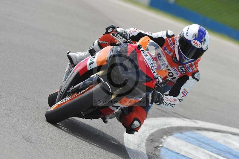 Motorcycle action photographs;donington;donington park leicestershire;donington photographs;event digital images;eventdigitalimages;no limits trackday;peter wileman photography;trackday;trackday digital images;trackday photos