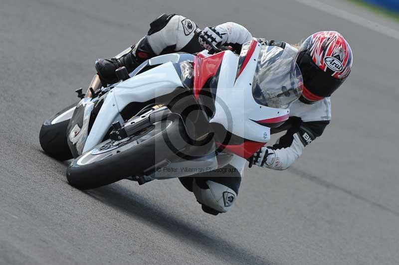 Motorcycle action photographs;donington;donington park leicestershire;donington photographs;event digital images;eventdigitalimages;no limits trackday;peter wileman photography;trackday;trackday digital images;trackday photos