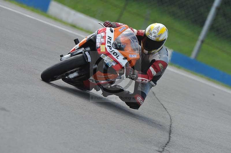 Motorcycle action photographs;donington;donington park leicestershire;donington photographs;event digital images;eventdigitalimages;no limits trackday;peter wileman photography;trackday;trackday digital images;trackday photos