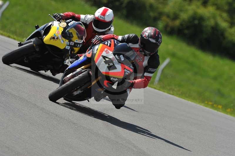 Motorcycle action photographs;donington;donington park leicestershire;donington photographs;event digital images;eventdigitalimages;no limits trackday;peter wileman photography;trackday;trackday digital images;trackday photos