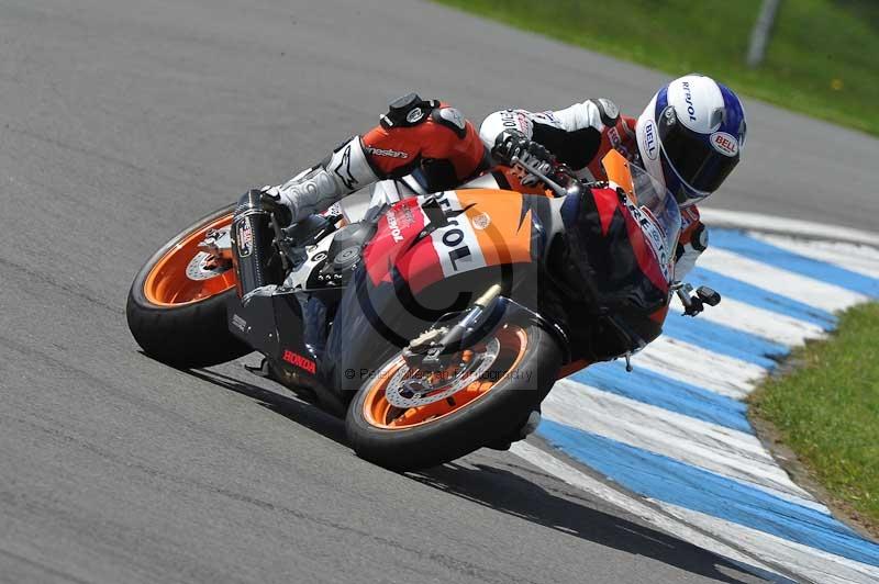 Motorcycle action photographs;donington;donington park leicestershire;donington photographs;event digital images;eventdigitalimages;no limits trackday;peter wileman photography;trackday;trackday digital images;trackday photos