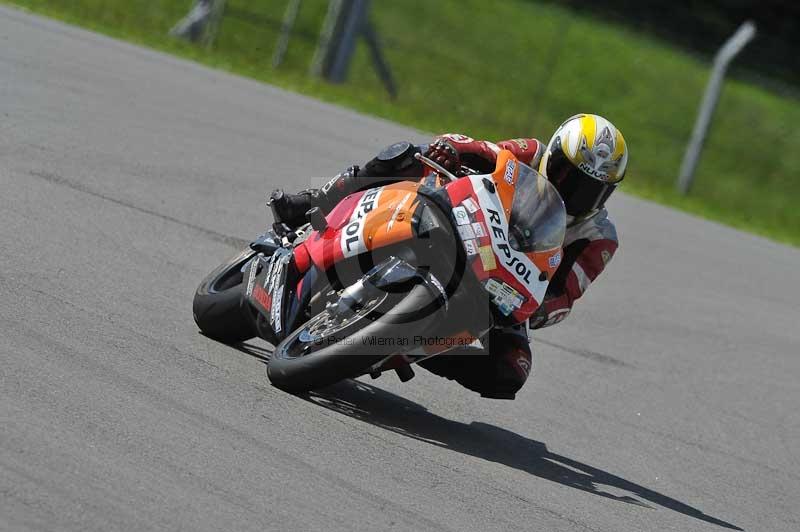 Motorcycle action photographs;donington;donington park leicestershire;donington photographs;event digital images;eventdigitalimages;no limits trackday;peter wileman photography;trackday;trackday digital images;trackday photos