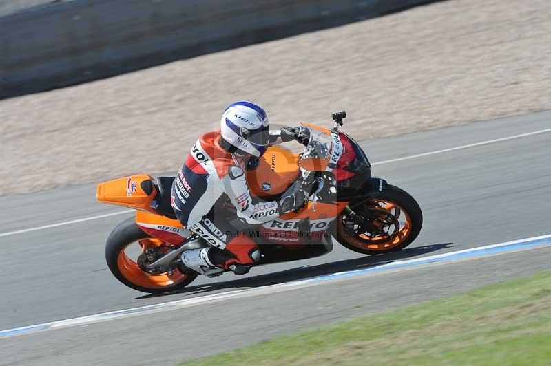 Motorcycle action photographs;donington;donington park leicestershire;donington photographs;event digital images;eventdigitalimages;no limits trackday;peter wileman photography;trackday;trackday digital images;trackday photos