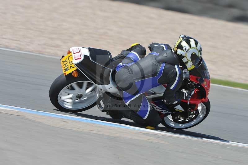Motorcycle action photographs;donington;donington park leicestershire;donington photographs;event digital images;eventdigitalimages;no limits trackday;peter wileman photography;trackday;trackday digital images;trackday photos