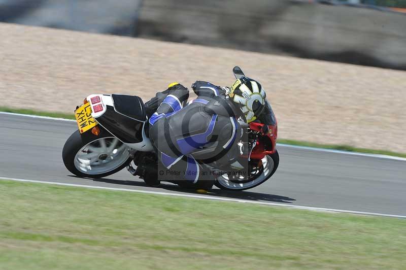 Motorcycle action photographs;donington;donington park leicestershire;donington photographs;event digital images;eventdigitalimages;no limits trackday;peter wileman photography;trackday;trackday digital images;trackday photos