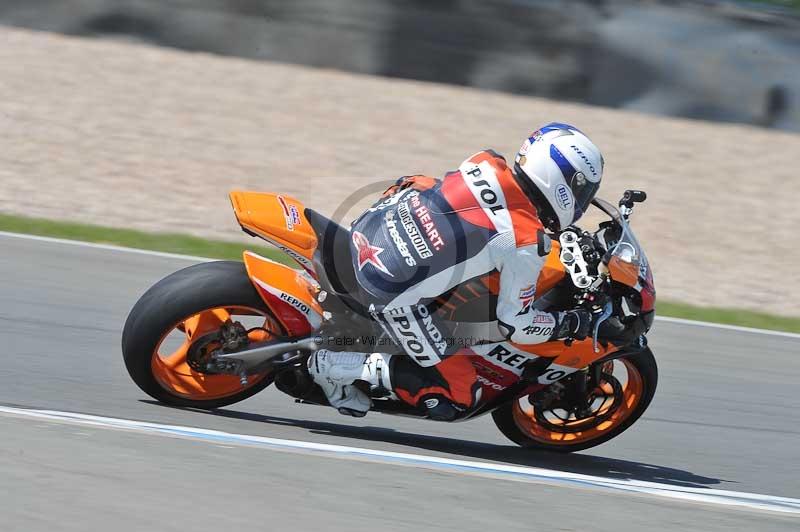 Motorcycle action photographs;donington;donington park leicestershire;donington photographs;event digital images;eventdigitalimages;no limits trackday;peter wileman photography;trackday;trackday digital images;trackday photos