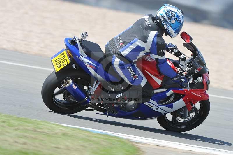 Motorcycle action photographs;donington;donington park leicestershire;donington photographs;event digital images;eventdigitalimages;no limits trackday;peter wileman photography;trackday;trackday digital images;trackday photos