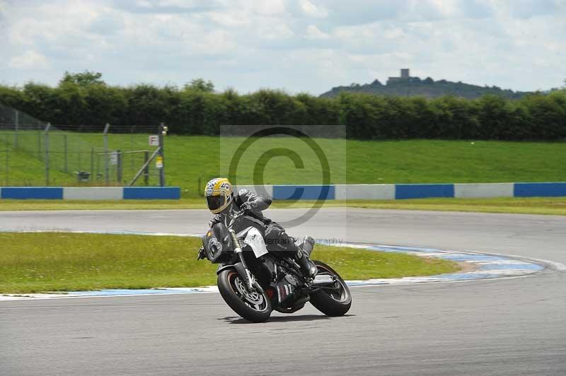 Motorcycle action photographs;donington;donington park leicestershire;donington photographs;event digital images;eventdigitalimages;no limits trackday;peter wileman photography;trackday;trackday digital images;trackday photos