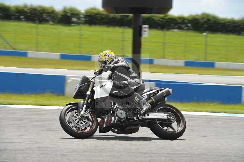 Motorcycle action photographs;donington;donington park leicestershire;donington photographs;event digital images;eventdigitalimages;no limits trackday;peter wileman photography;trackday;trackday digital images;trackday photos