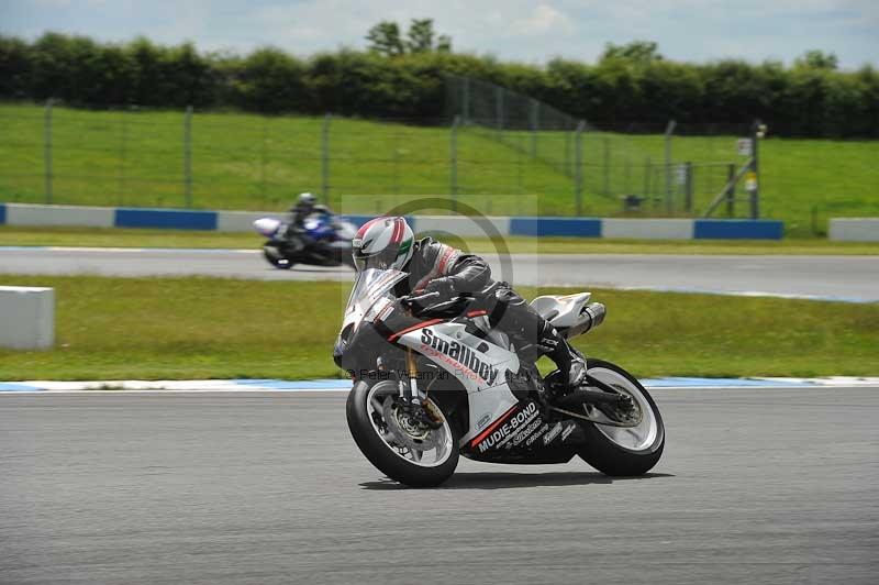 Motorcycle action photographs;donington;donington park leicestershire;donington photographs;event digital images;eventdigitalimages;no limits trackday;peter wileman photography;trackday;trackday digital images;trackday photos