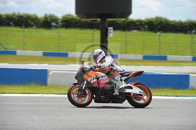 Motorcycle action photographs;donington;donington park leicestershire;donington photographs;event digital images;eventdigitalimages;no limits trackday;peter wileman photography;trackday;trackday digital images;trackday photos