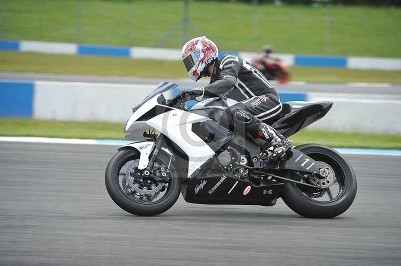 Motorcycle action photographs;donington;donington park leicestershire;donington photographs;event digital images;eventdigitalimages;no limits trackday;peter wileman photography;trackday;trackday digital images;trackday photos