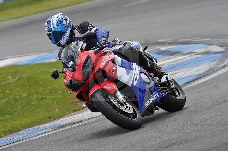 Motorcycle action photographs;donington;donington park leicestershire;donington photographs;event digital images;eventdigitalimages;no limits trackday;peter wileman photography;trackday;trackday digital images;trackday photos