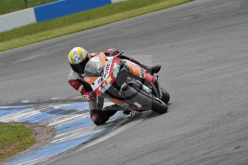 Motorcycle action photographs;donington;donington park leicestershire;donington photographs;event digital images;eventdigitalimages;no limits trackday;peter wileman photography;trackday;trackday digital images;trackday photos