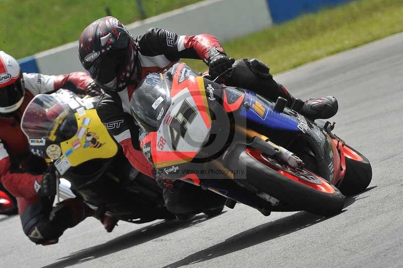 Motorcycle action photographs;donington;donington park leicestershire;donington photographs;event digital images;eventdigitalimages;no limits trackday;peter wileman photography;trackday;trackday digital images;trackday photos