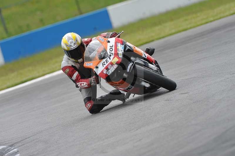 Motorcycle action photographs;donington;donington park leicestershire;donington photographs;event digital images;eventdigitalimages;no limits trackday;peter wileman photography;trackday;trackday digital images;trackday photos