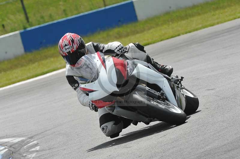 Motorcycle action photographs;donington;donington park leicestershire;donington photographs;event digital images;eventdigitalimages;no limits trackday;peter wileman photography;trackday;trackday digital images;trackday photos