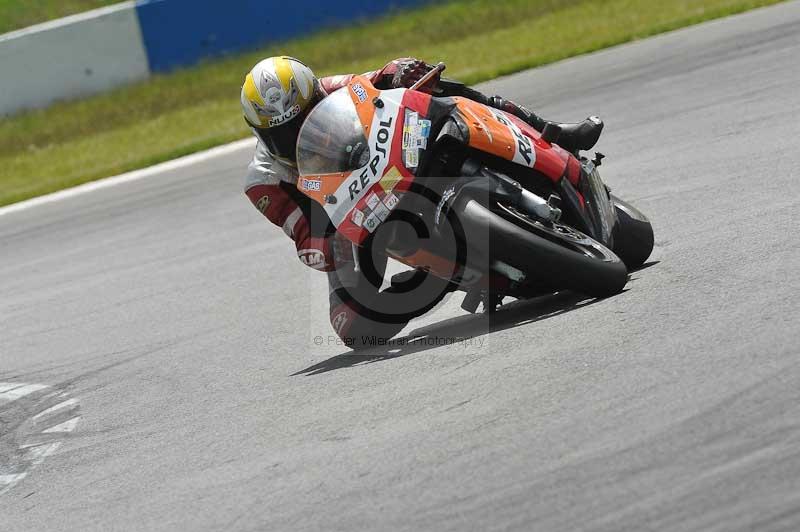 Motorcycle action photographs;donington;donington park leicestershire;donington photographs;event digital images;eventdigitalimages;no limits trackday;peter wileman photography;trackday;trackday digital images;trackday photos