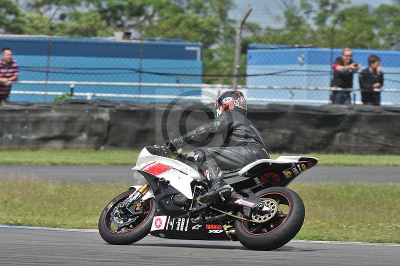 Motorcycle action photographs;donington;donington park leicestershire;donington photographs;event digital images;eventdigitalimages;no limits trackday;peter wileman photography;trackday;trackday digital images;trackday photos