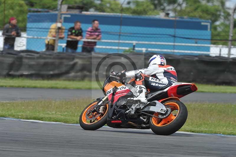 Motorcycle action photographs;donington;donington park leicestershire;donington photographs;event digital images;eventdigitalimages;no limits trackday;peter wileman photography;trackday;trackday digital images;trackday photos