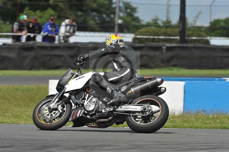 Motorcycle action photographs;donington;donington park leicestershire;donington photographs;event digital images;eventdigitalimages;no limits trackday;peter wileman photography;trackday;trackday digital images;trackday photos