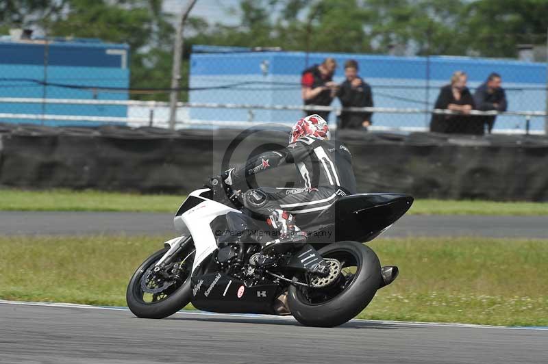 Motorcycle action photographs;donington;donington park leicestershire;donington photographs;event digital images;eventdigitalimages;no limits trackday;peter wileman photography;trackday;trackday digital images;trackday photos