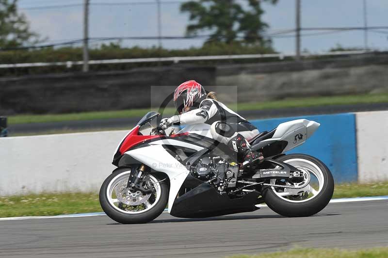 Motorcycle action photographs;donington;donington park leicestershire;donington photographs;event digital images;eventdigitalimages;no limits trackday;peter wileman photography;trackday;trackday digital images;trackday photos