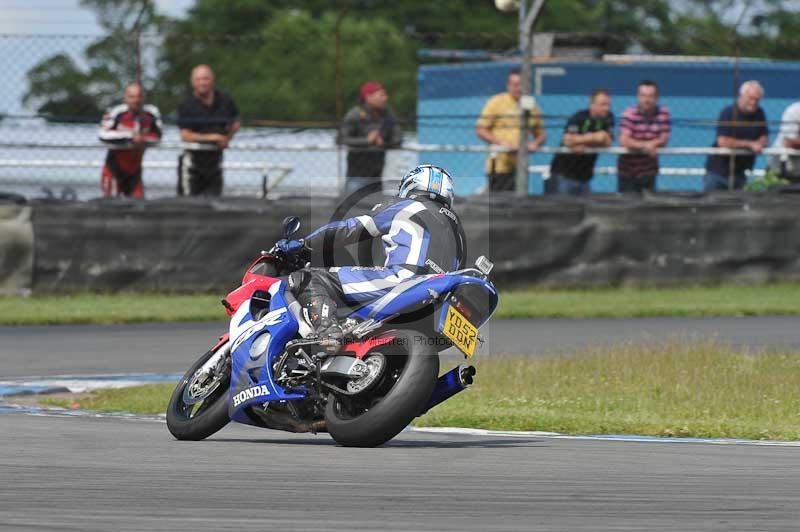 Motorcycle action photographs;donington;donington park leicestershire;donington photographs;event digital images;eventdigitalimages;no limits trackday;peter wileman photography;trackday;trackday digital images;trackday photos