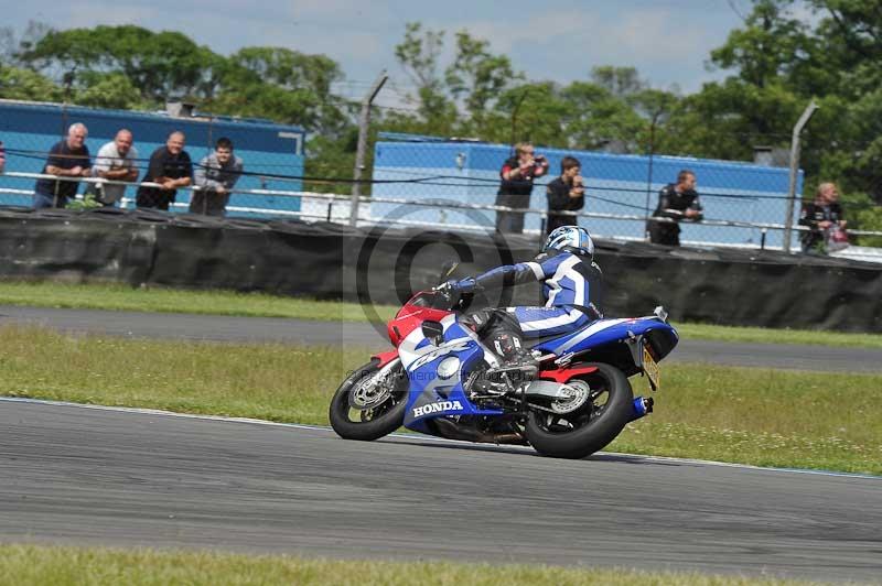 Motorcycle action photographs;donington;donington park leicestershire;donington photographs;event digital images;eventdigitalimages;no limits trackday;peter wileman photography;trackday;trackday digital images;trackday photos
