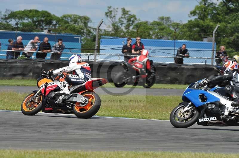 Motorcycle action photographs;donington;donington park leicestershire;donington photographs;event digital images;eventdigitalimages;no limits trackday;peter wileman photography;trackday;trackday digital images;trackday photos