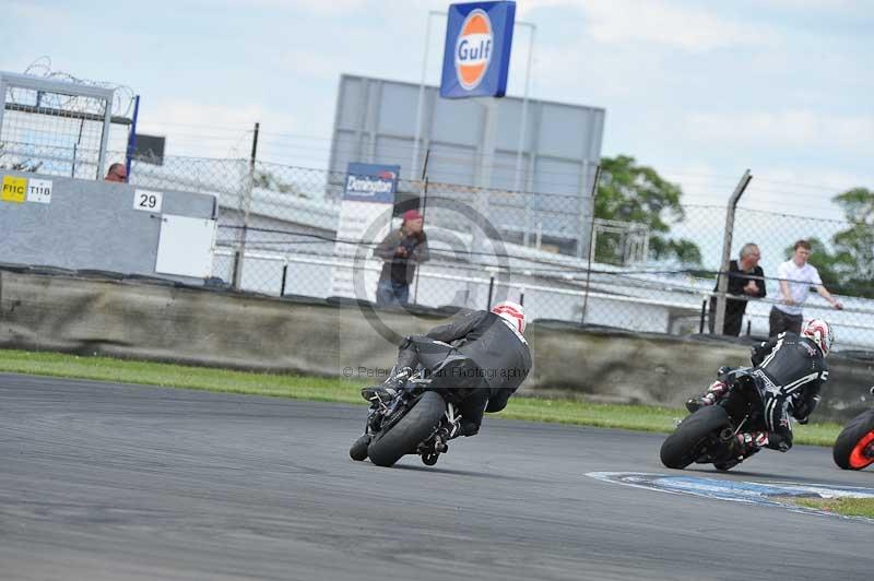 Motorcycle action photographs;donington;donington park leicestershire;donington photographs;event digital images;eventdigitalimages;no limits trackday;peter wileman photography;trackday;trackday digital images;trackday photos