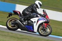 Motorcycle-action-photographs;donington;donington-park-leicestershire;donington-photographs;event-digital-images;eventdigitalimages;no-limits-trackday;peter-wileman-photography;trackday;trackday-digital-images;trackday-photos