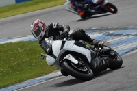 Motorcycle-action-photographs;donington;donington-park-leicestershire;donington-photographs;event-digital-images;eventdigitalimages;no-limits-trackday;peter-wileman-photography;trackday;trackday-digital-images;trackday-photos