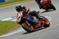 Motorcycle-action-photographs;donington;donington-park-leicestershire;donington-photographs;event-digital-images;eventdigitalimages;no-limits-trackday;peter-wileman-photography;trackday;trackday-digital-images;trackday-photos