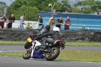Motorcycle-action-photographs;donington;donington-park-leicestershire;donington-photographs;event-digital-images;eventdigitalimages;no-limits-trackday;peter-wileman-photography;trackday;trackday-digital-images;trackday-photos