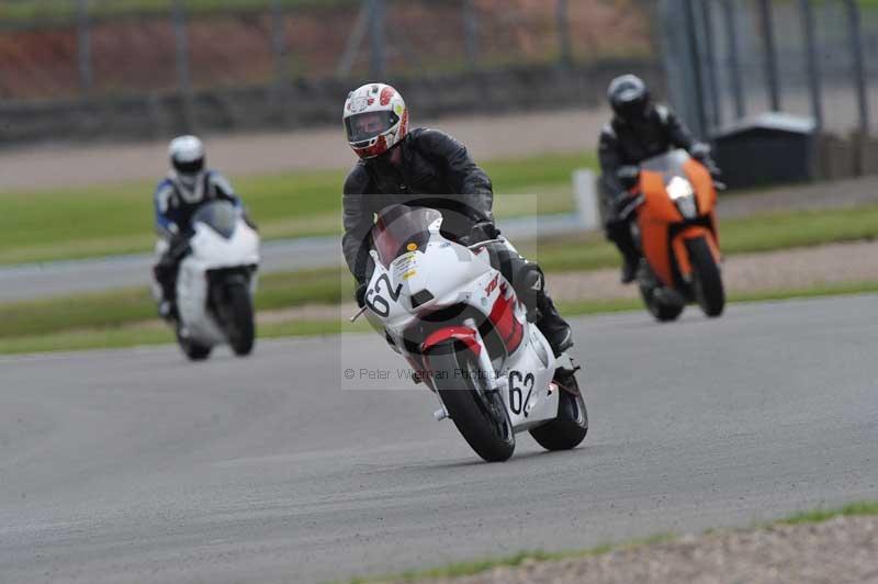 Motorcycle action photographs;donington;donington park leicestershire;donington photographs;event digital images;eventdigitalimages;no limits trackday;peter wileman photography;trackday;trackday digital images;trackday photos