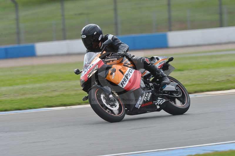 Motorcycle action photographs;donington;donington park leicestershire;donington photographs;event digital images;eventdigitalimages;no limits trackday;peter wileman photography;trackday;trackday digital images;trackday photos