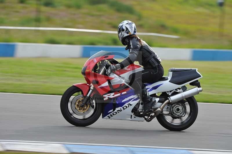 Motorcycle action photographs;donington;donington park leicestershire;donington photographs;event digital images;eventdigitalimages;no limits trackday;peter wileman photography;trackday;trackday digital images;trackday photos