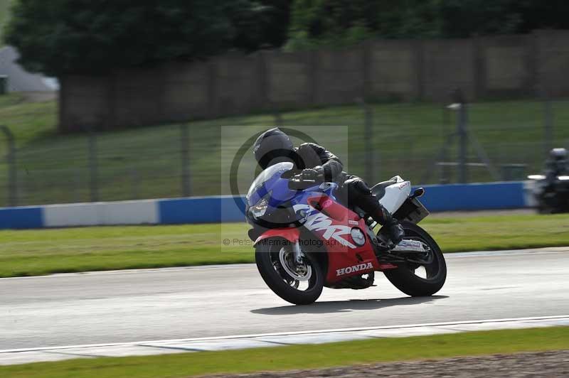 Motorcycle action photographs;donington;donington park leicestershire;donington photographs;event digital images;eventdigitalimages;no limits trackday;peter wileman photography;trackday;trackday digital images;trackday photos