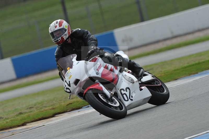 Motorcycle action photographs;donington;donington park leicestershire;donington photographs;event digital images;eventdigitalimages;no limits trackday;peter wileman photography;trackday;trackday digital images;trackday photos