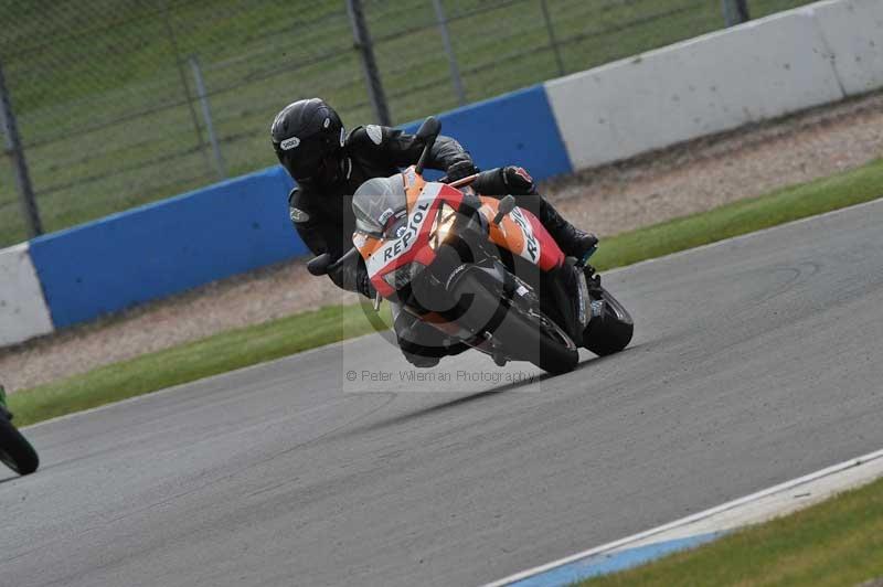 Motorcycle action photographs;donington;donington park leicestershire;donington photographs;event digital images;eventdigitalimages;no limits trackday;peter wileman photography;trackday;trackday digital images;trackday photos
