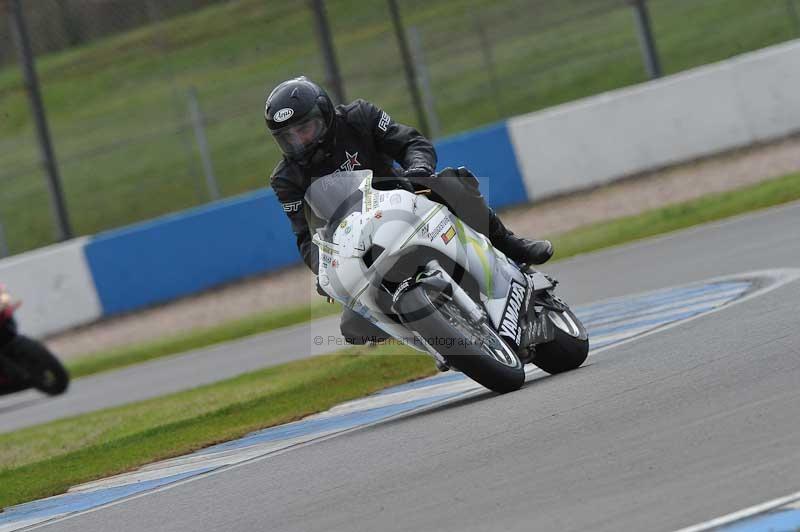 Motorcycle action photographs;donington;donington park leicestershire;donington photographs;event digital images;eventdigitalimages;no limits trackday;peter wileman photography;trackday;trackday digital images;trackday photos