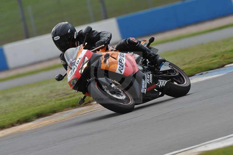 Motorcycle action photographs;donington;donington park leicestershire;donington photographs;event digital images;eventdigitalimages;no limits trackday;peter wileman photography;trackday;trackday digital images;trackday photos