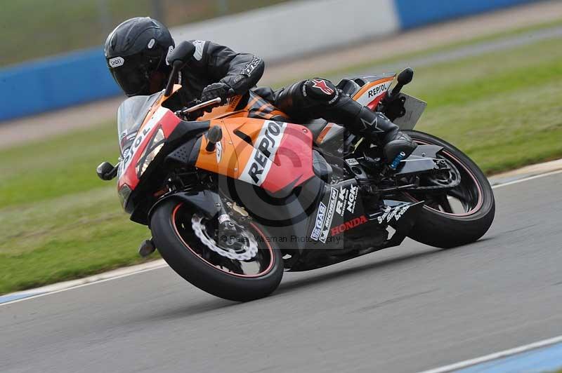 Motorcycle action photographs;donington;donington park leicestershire;donington photographs;event digital images;eventdigitalimages;no limits trackday;peter wileman photography;trackday;trackday digital images;trackday photos