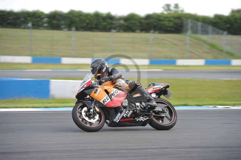Motorcycle action photographs;donington;donington park leicestershire;donington photographs;event digital images;eventdigitalimages;no limits trackday;peter wileman photography;trackday;trackday digital images;trackday photos