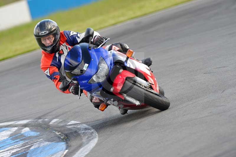 Motorcycle action photographs;donington;donington park leicestershire;donington photographs;event digital images;eventdigitalimages;no limits trackday;peter wileman photography;trackday;trackday digital images;trackday photos