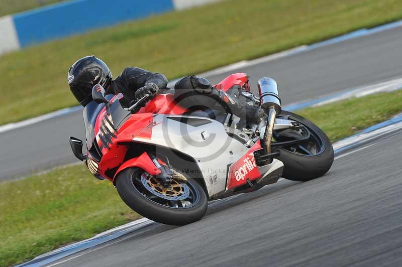 Motorcycle action photographs;donington;donington park leicestershire;donington photographs;event digital images;eventdigitalimages;no limits trackday;peter wileman photography;trackday;trackday digital images;trackday photos