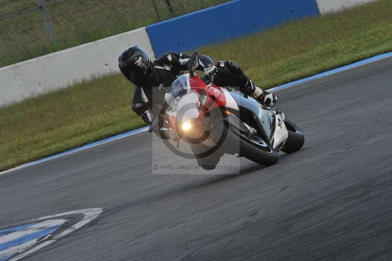 Motorcycle action photographs;donington;donington park leicestershire;donington photographs;event digital images;eventdigitalimages;no limits trackday;peter wileman photography;trackday;trackday digital images;trackday photos